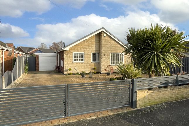 Birch Tree Close, Doncaster DN3 2 bed detached bungalow for sale