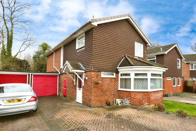 4 bedroom link detached house for sale
