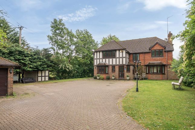 5 bed detached house