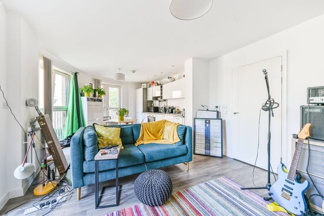 Connersville Way, Purley Way... 1 bed flat for sale
