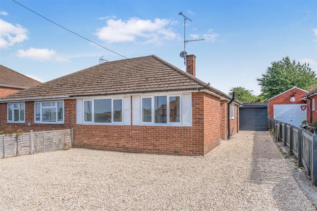 2 bedroom semi-detached bungalow for sale