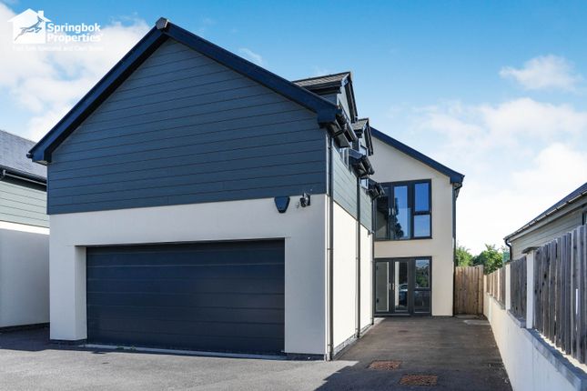 4 bed detached house