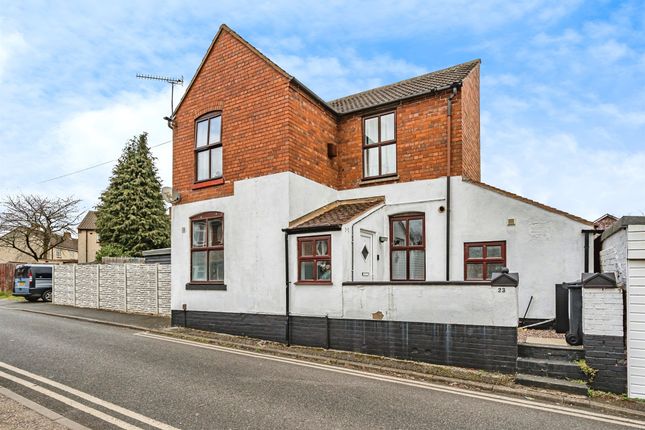 2 bed detached house