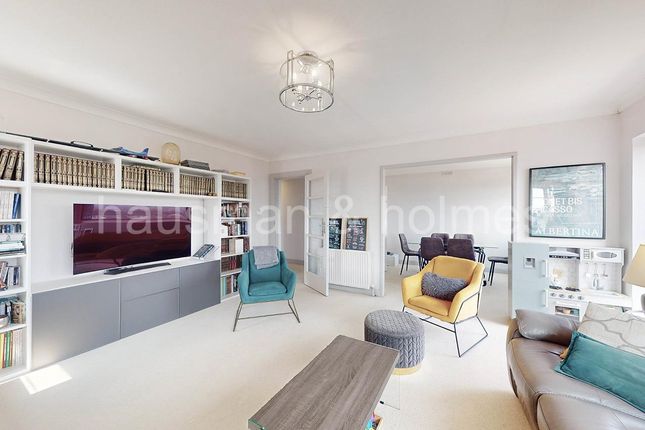 Mulberry Close, London 2 bed flat for sale