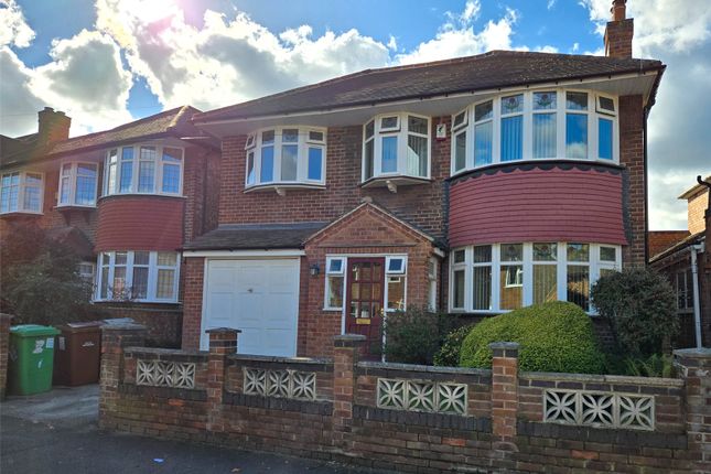 4 bed detached house