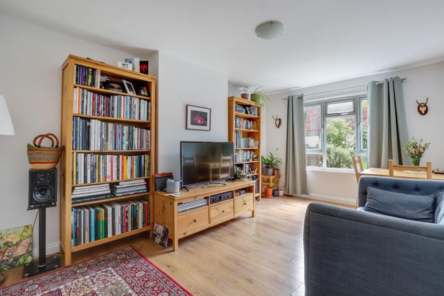 Anerley Park, Anerley, London 2 bed maisonette for sale