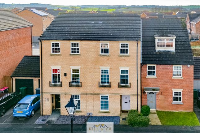 Carlton Gate Drive, Sheffield S26 4 bed townhouse for sale