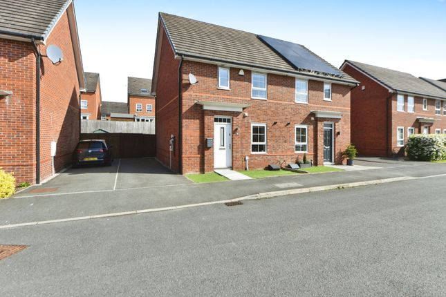 3 bedroom semi-detached house for sale