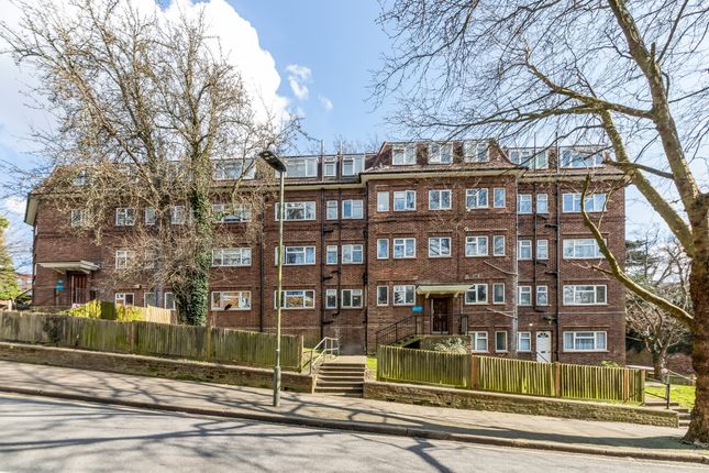 Hollydene, Beckenham Lane, Bromley, BR2 2 bed flat for sale