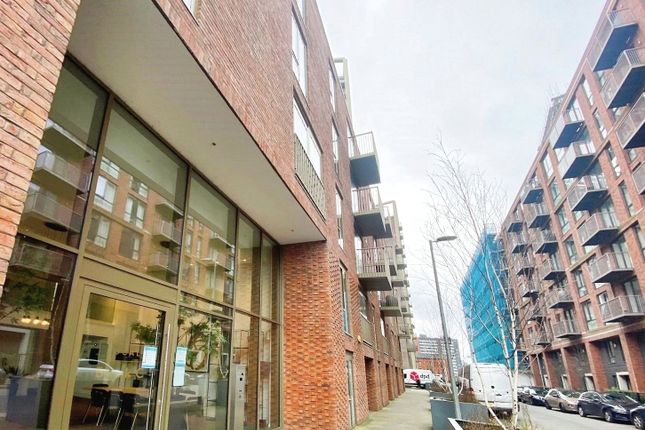 Local Crescent, The Crescent... 2 bed apartment for sale