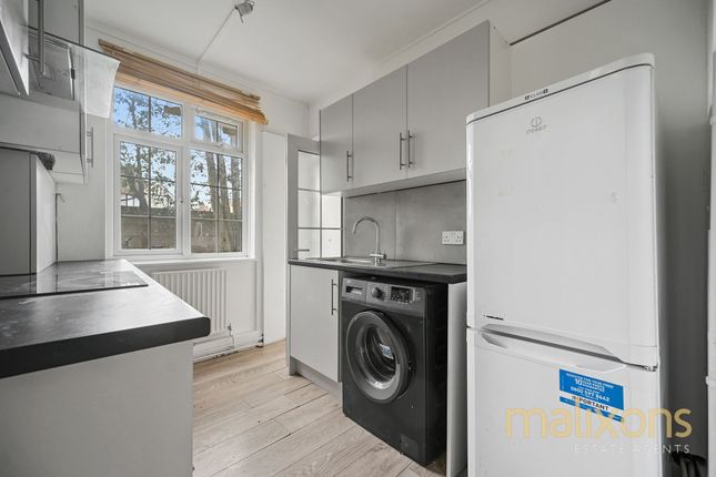 Balham High Road, London SW17 2 bed flat for sale