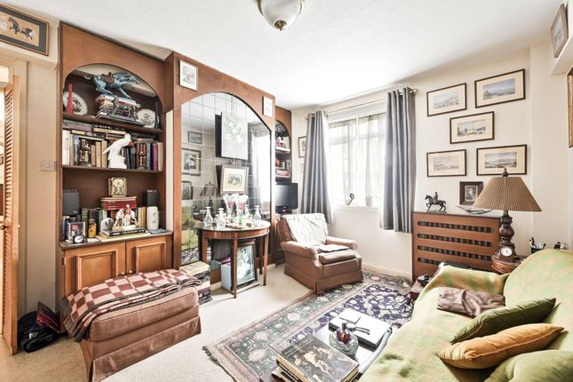 Hammersmith Road, Hammersmith... 1 bed flat for sale