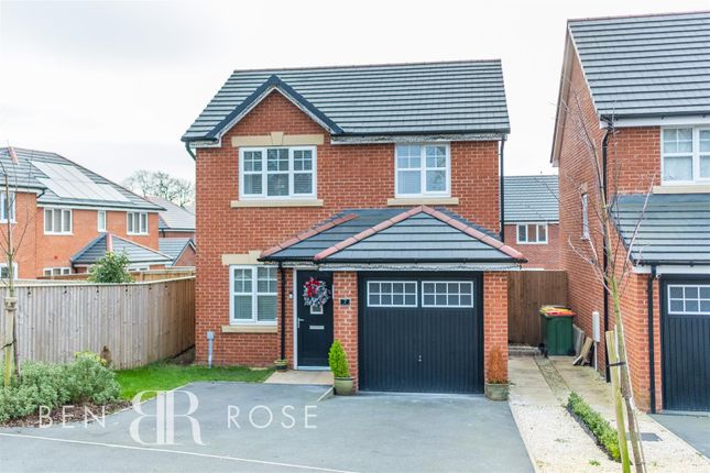 Plover Close, Preston PR4 3 bed detached house for sale