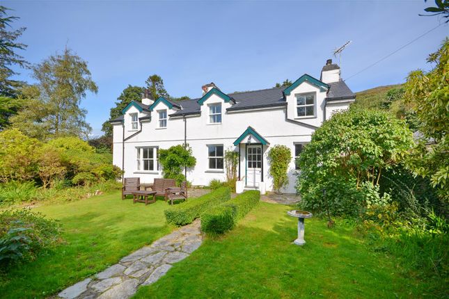 5 bed detached house