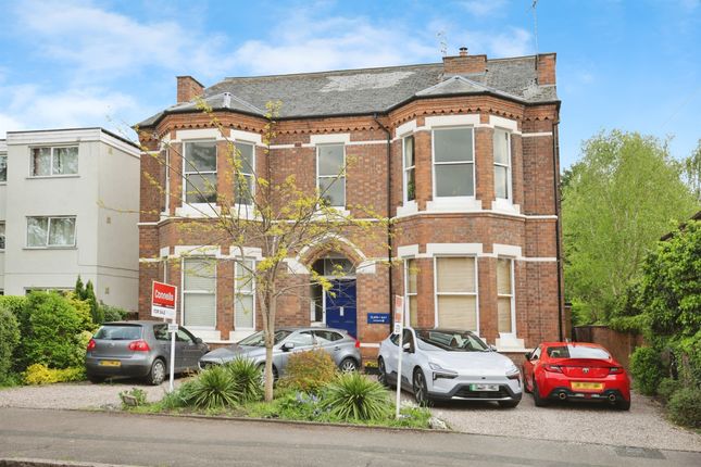 2 bed flat