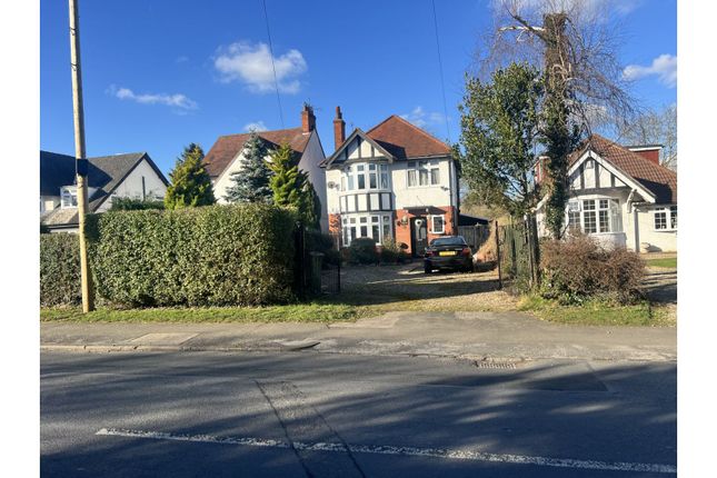 3 bed detached house