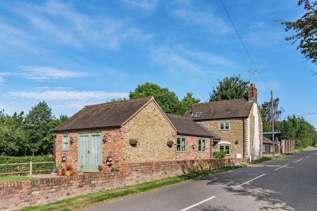 Hope Cottage, Rock 4 bed cottage for sale