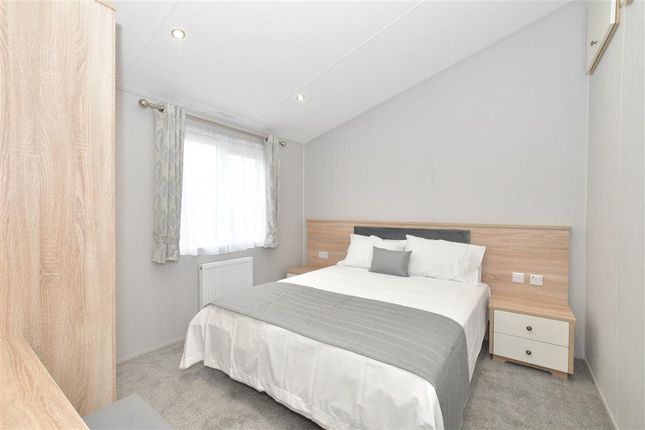 Broad Road, Hambrook, Chichester... 2 bed park home for sale