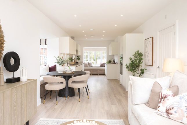 4 bed detached house
