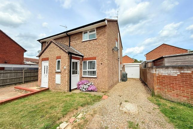 Sweetacres, Hemsby 2 bed semi