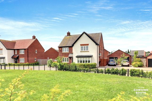 5 bed detached house