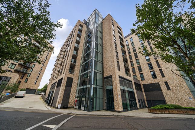 Osiers Road, London SW18 2 bed apartment for sale