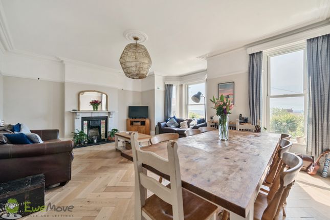 5 bedroom terraced house for sale