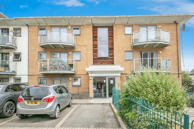 2 bed flat