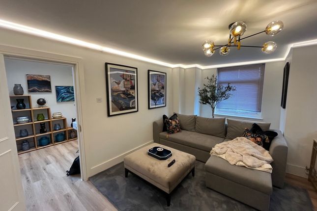 Luxborough Street, London W1U 2 bed flat for sale