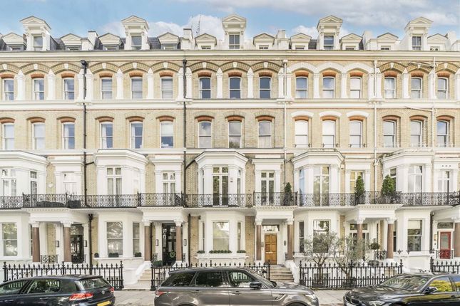 Vicarage Gate, London W8 1 bed flat for sale