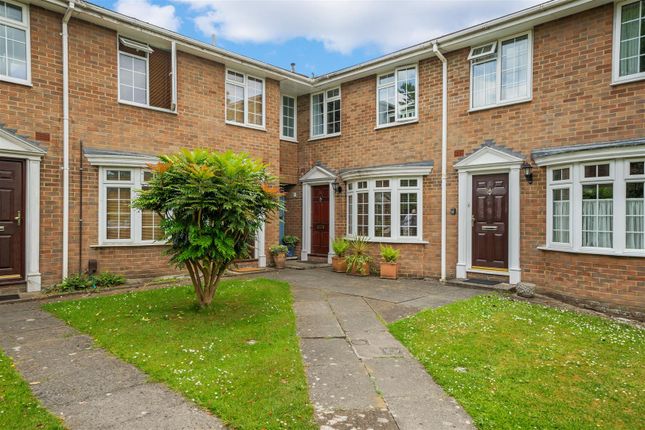 Danesrood, Lower Edgeborough Road... 2 bed house for sale
