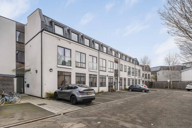 Bardolph Road, Richmond 2 bed apartment for sale