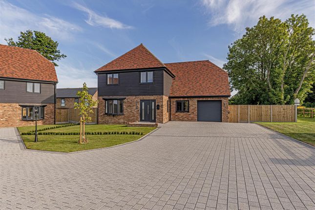 4 bed detached house