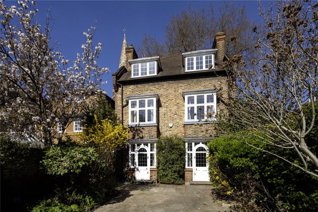 5 bed semi-detached house