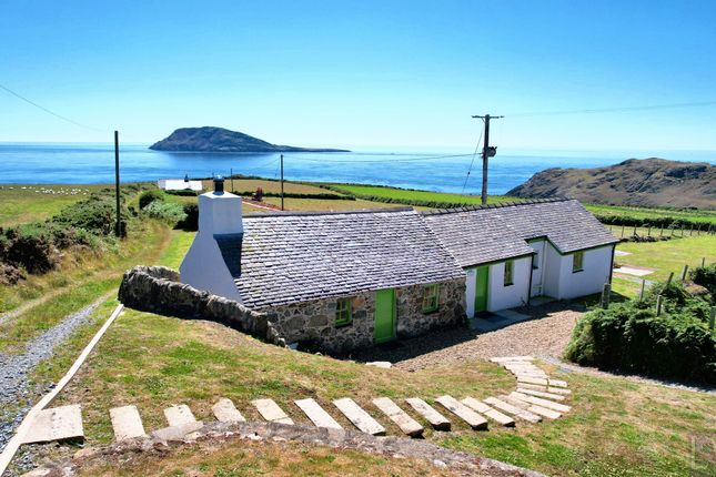 2 bedroom detached house for sale