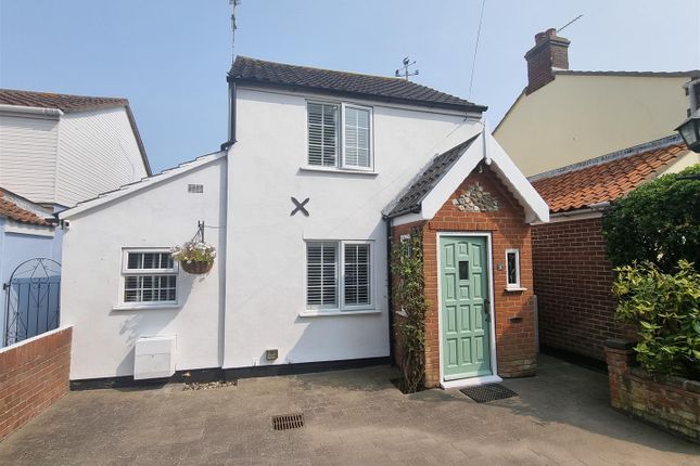 Mill Lane, Corton 2 bed detached house for sale