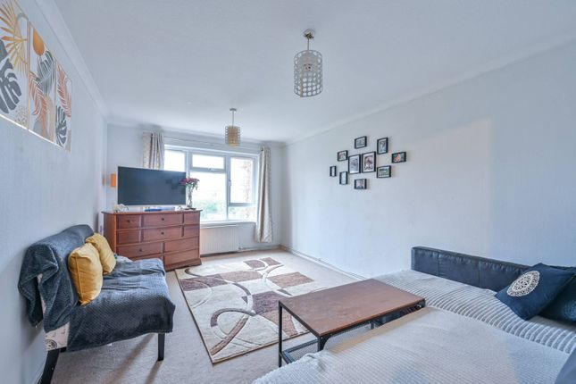 School Close, Guildford, GU1 1 bed flat for sale