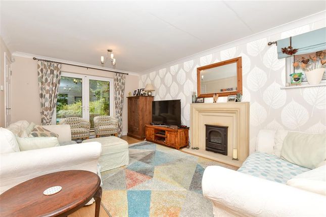 4 bed detached house