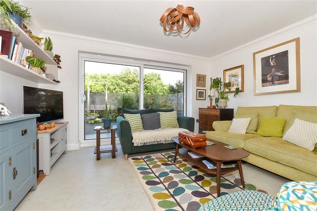 2 bedroom ground floor flat for sale
