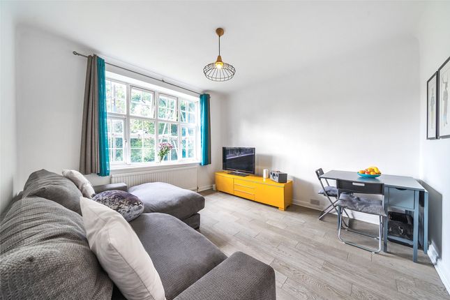 Streatham Close, London SW16 2 bed apartment for sale