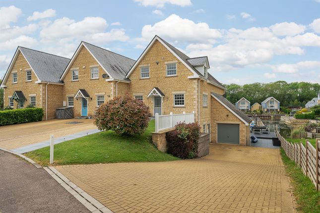 4 bed semi-detached house