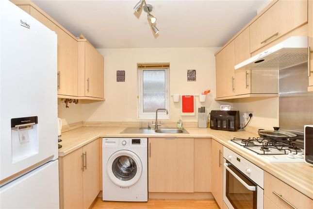 Osborne Way, Rose Green, West Sussex 2 bed coach house for sale