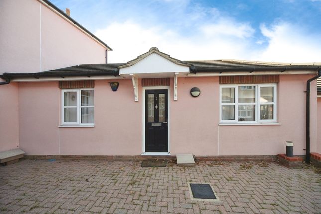 1 bedroom semi-detached bungalow for sale