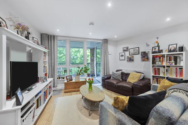 3 bedroom flat for sale
