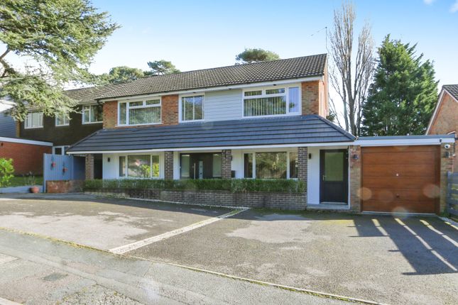 5 bed detached house