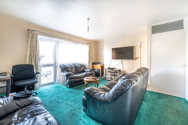 Windsor Road, Forest Gate, London, E7 2 bed flat for sale