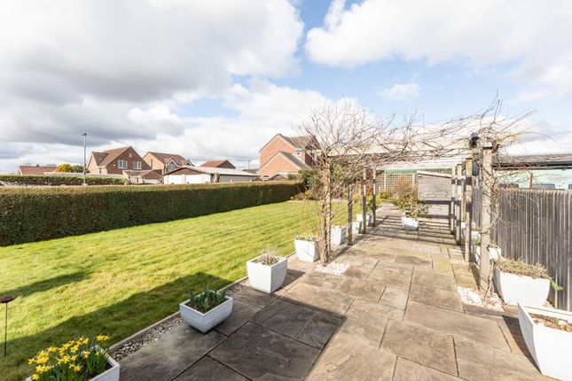 2 bedroom semi-detached bungalow for sale