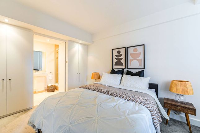 Chelsea Manor Street, Chelsea... 1 bed flat for sale