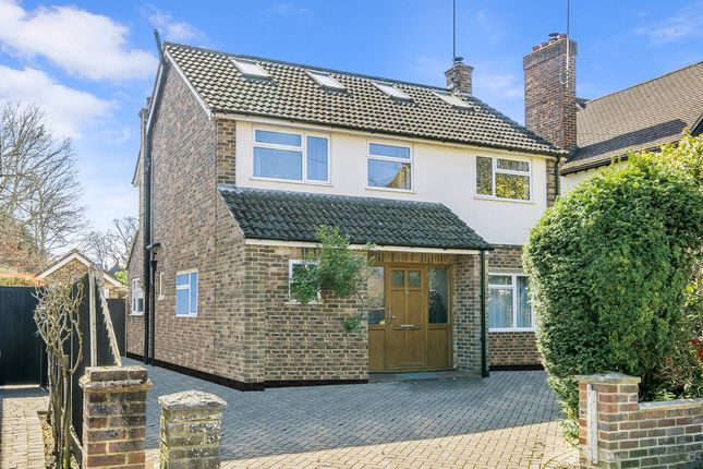 5 bed detached house