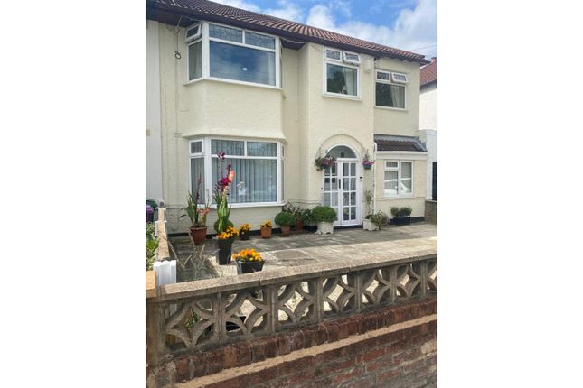 4 bed semi-detached house